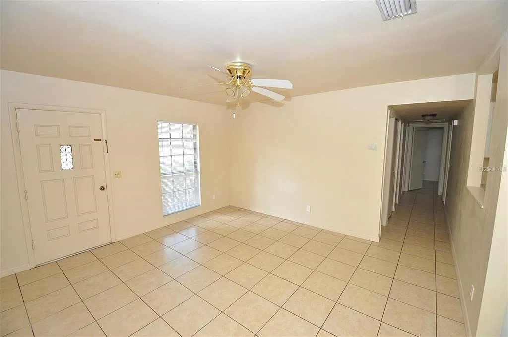 3 bed, 2.0 bath, 960 sqft, $1,650 — Photo 3