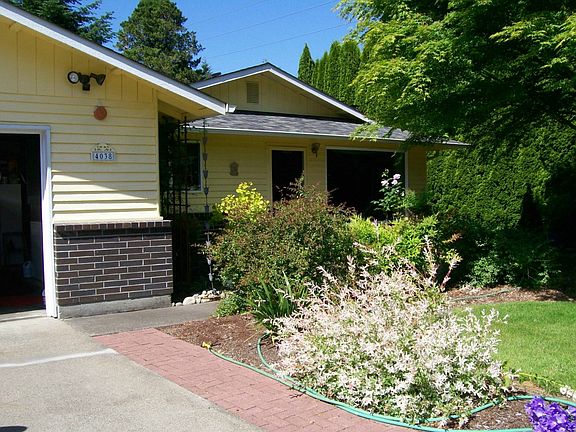 4th image of 4038 Oriental Dr NE