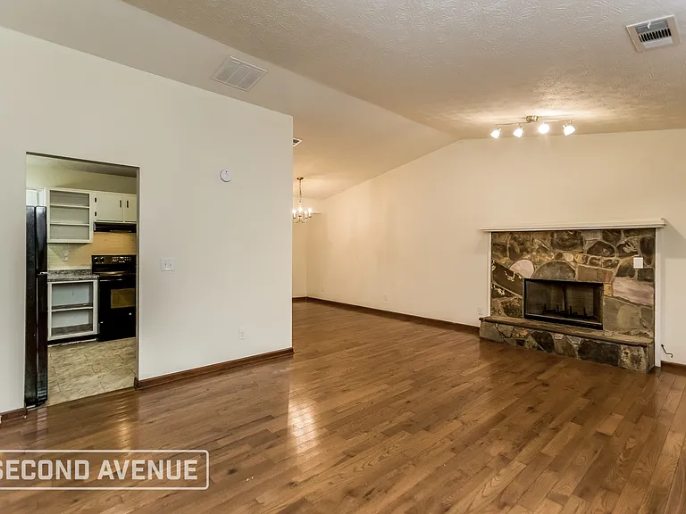 2751 Tybee Dr — Photo 4
