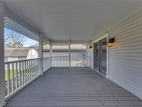 5th image of 811 Tarry Ln