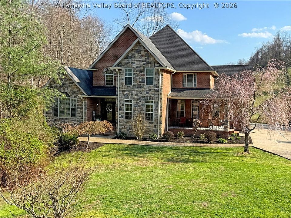 1st image of 5 Eastcove Ln