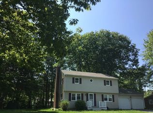 13 Old Farm Rd, Topsham, ME 04086