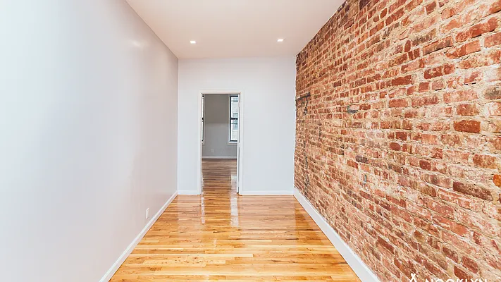 Rented by Nooklyn NYC LLC | media 24