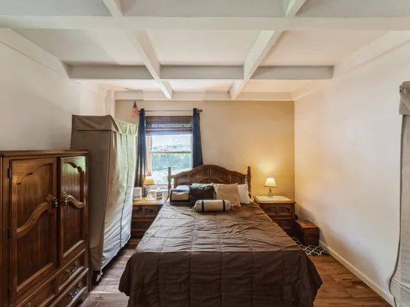 149-32 Union Turnpike image 8 of 17