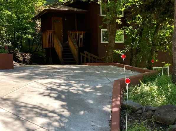 5020ss, 5020 & 5020 Saratoga St, Eugene, OR 97405