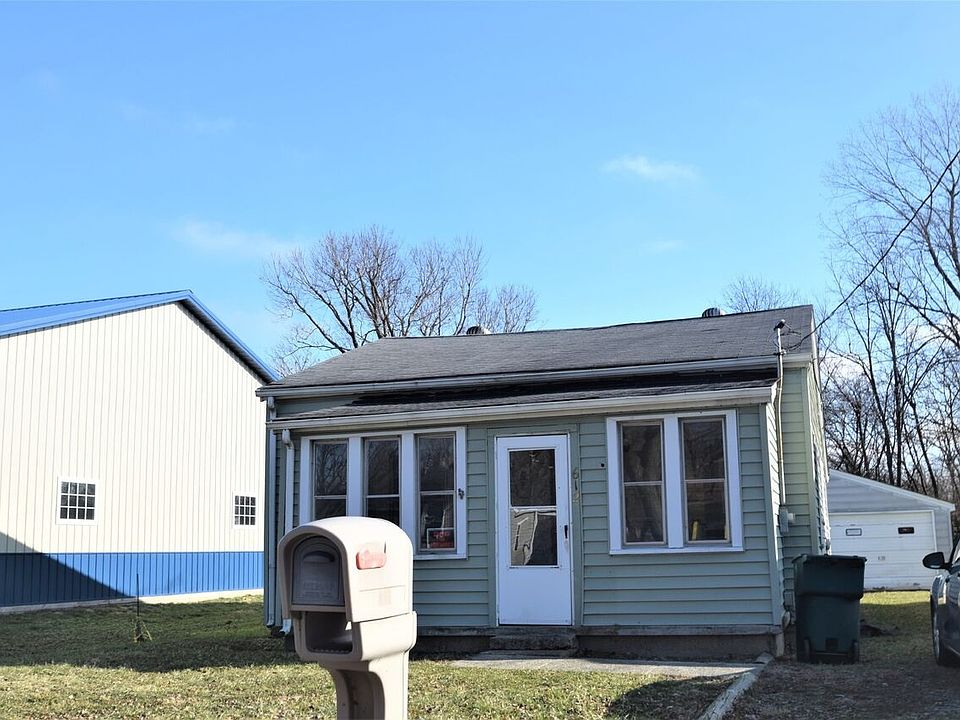 1st image of 612 S Hutchinson Ave