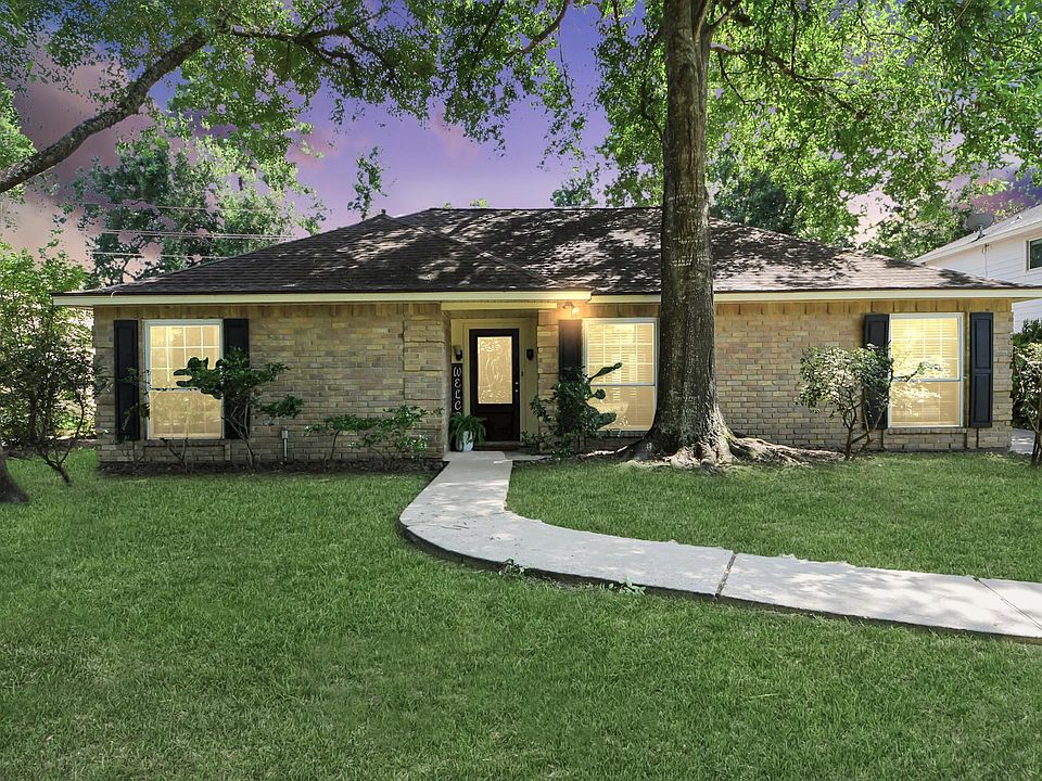 1st image of 3122 Holly Green Dr