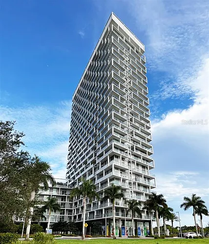 2000 Metropica Way Photo 1