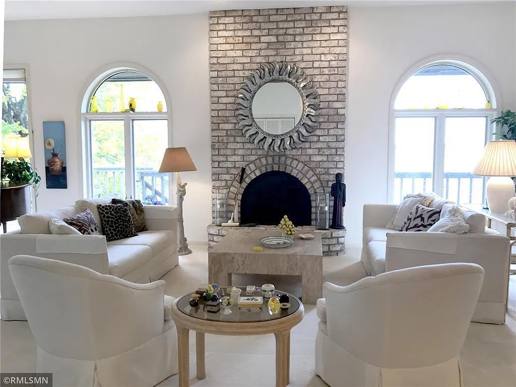 5 bed, 3.5 bath, 4061 sqft, $3,000 — Photo 3