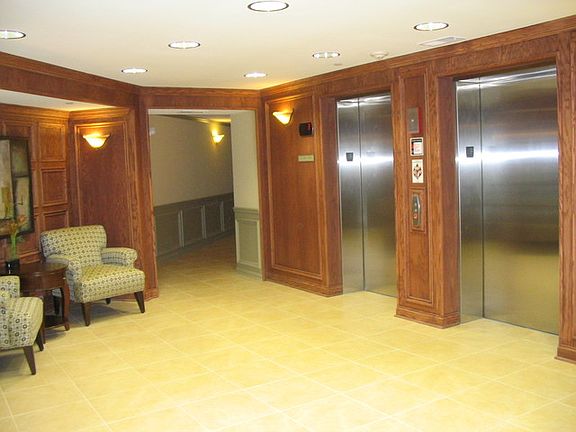 5th image of 845 E 22nd St APT 115