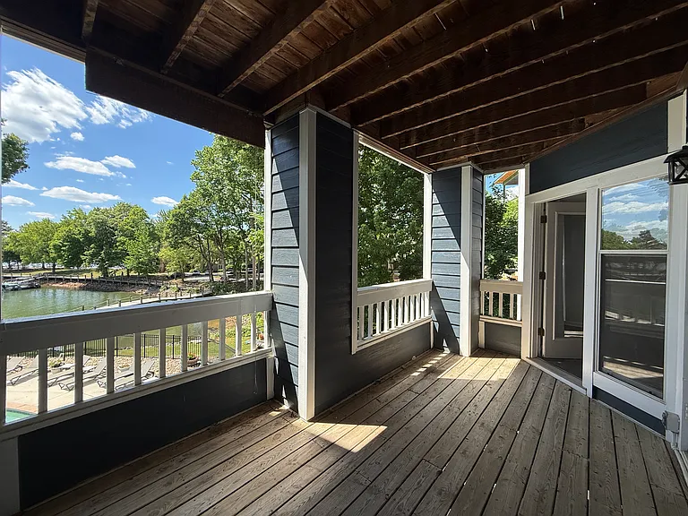 726 Southwest Dr — Photo 22