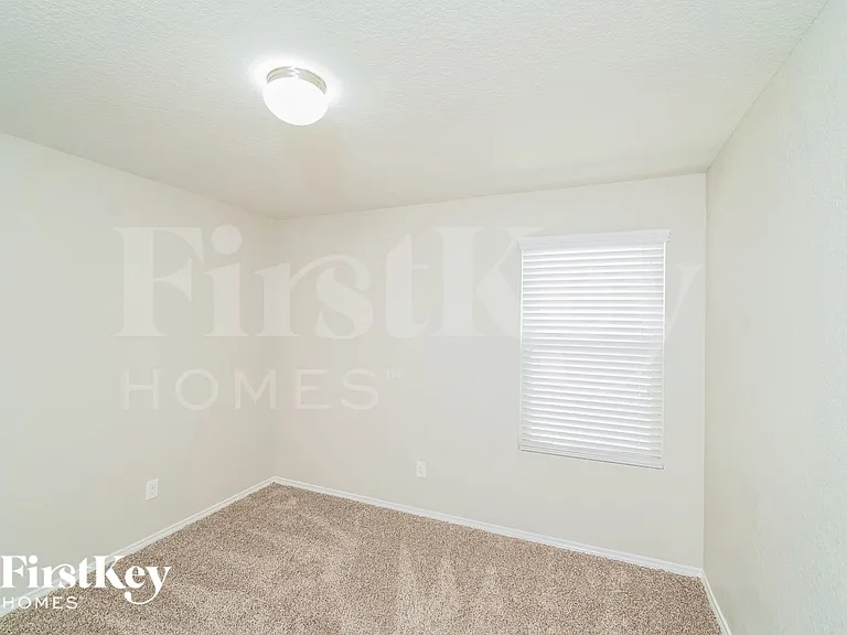 1960 Heather Glen Dr — Photo 11