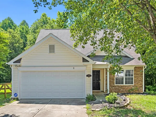 8625 Acacia Ridge Ct, Charlotte, NC 28269