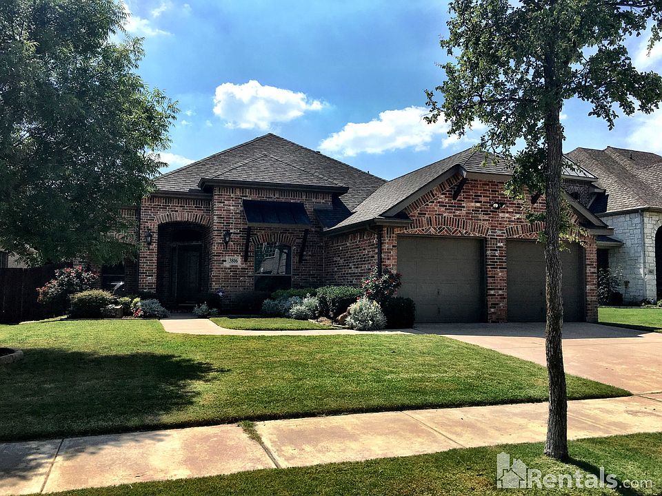 1st image of 3806 Desert Willow Dr