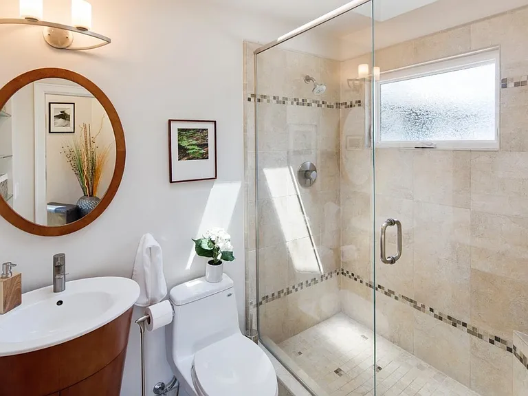 874 Wellington Pl — Photo 9