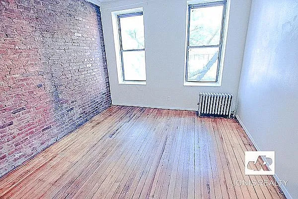 Rented by Jonis Realty | media 5