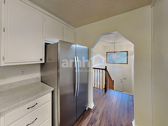 4th image of 200 Deer Walk Dr