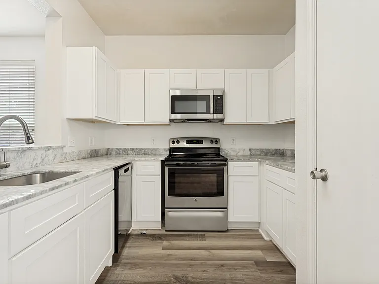 2609 Van Buren Dr #0 — Photo 7