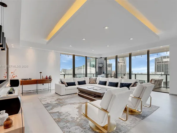 68 SE 6th St APT 3911, Miami, FL 33131