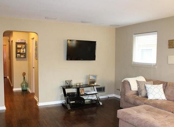 2nd image of 10906 S Keeler Ave