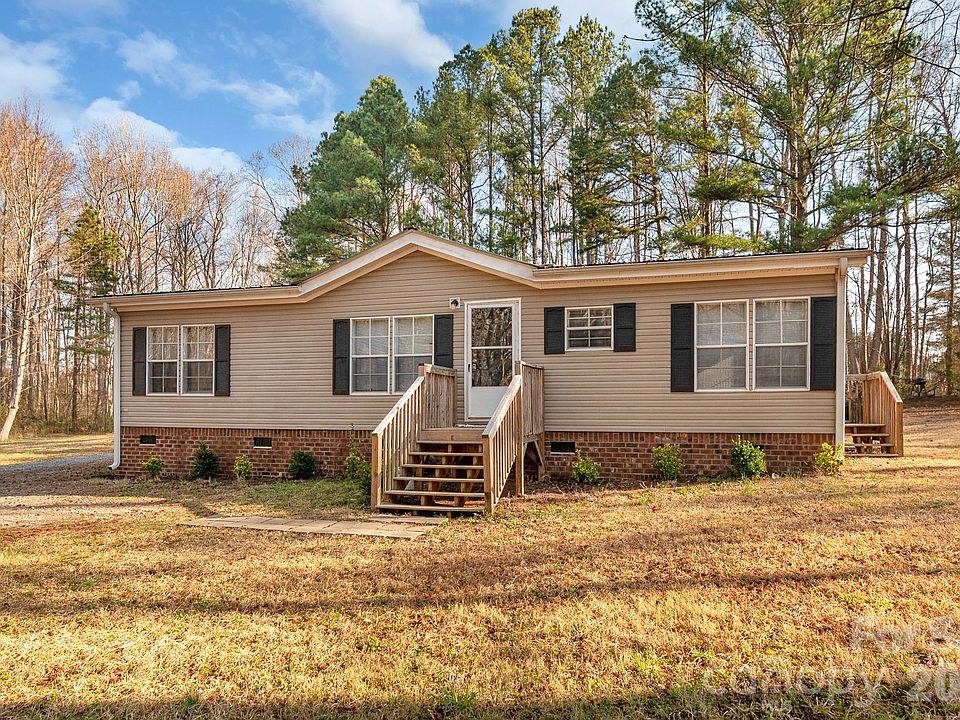 1st image of 1820 Conners Ln