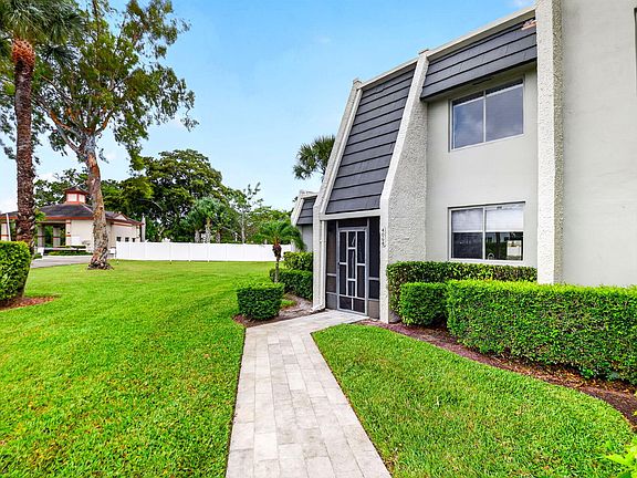 3rd image of 4068 Tivoli Court