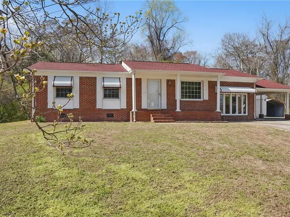 401 Roosevelt Dr, Suffolk, VA 23434