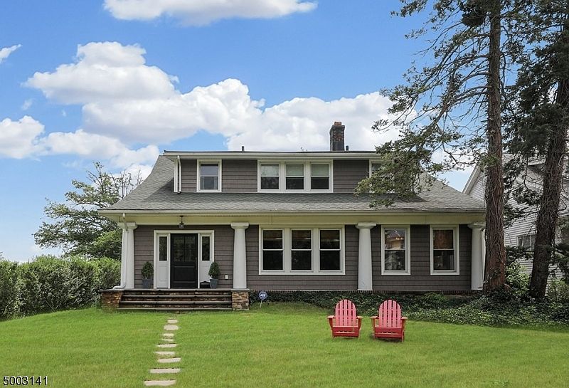 2nd image of 666 Hamilton Rd