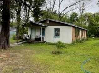 598 Martin Luther King Dr, Chipley, FL 32428