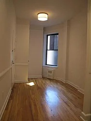 Rented by Metropolis Real Estate of Manhattan