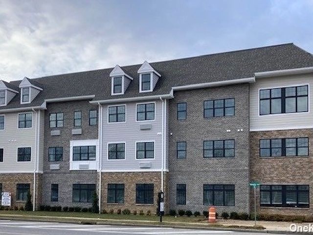 1st image of 116 Waverly Ave #9