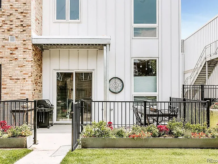 2530 Lawrence St #107 — Photo 1