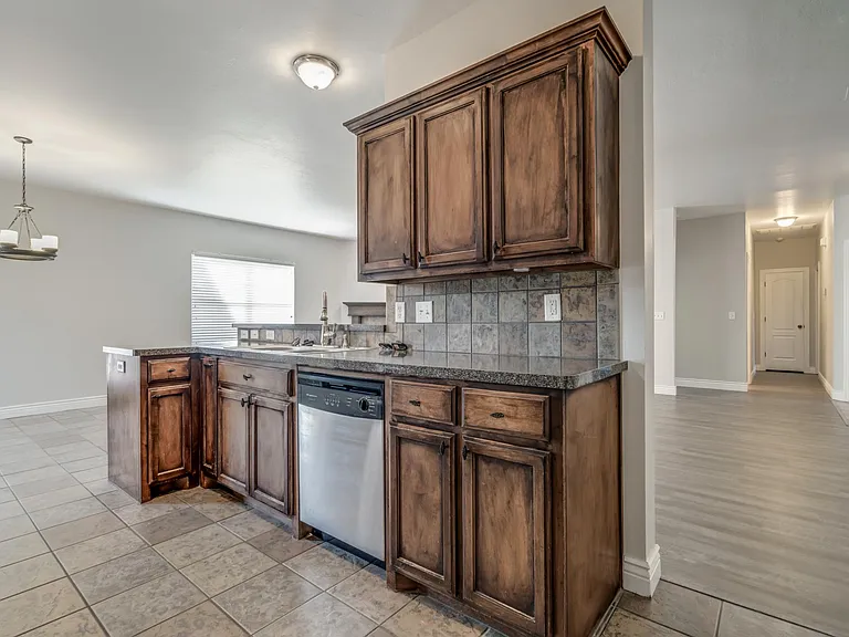 7408 NW 135th St — Photo 33