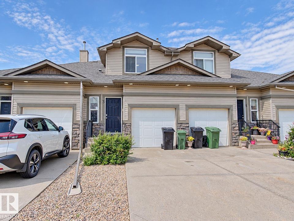 1st image of 10 Woodcrest Ln #3