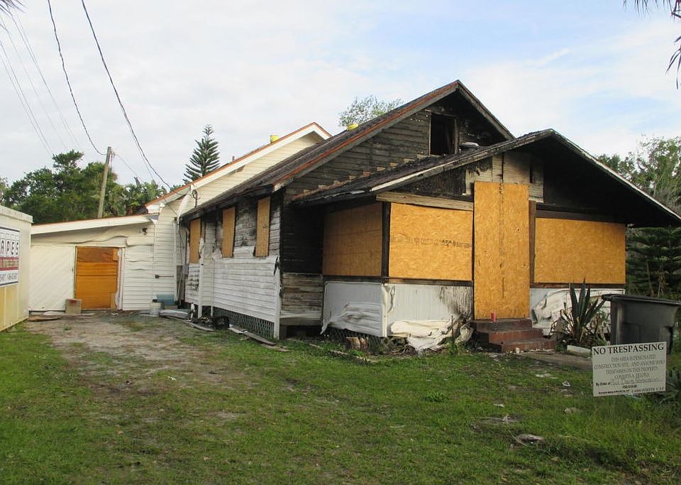 1st image of 135 S Dixie Ave