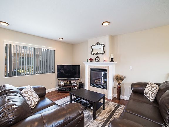 5th image of 12707 Bradley Ave Unit 2