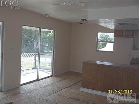 2nd image of 3791 Desoto Ave