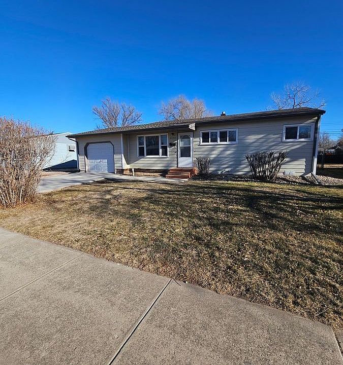 1st image of 2110 Maywood Dr