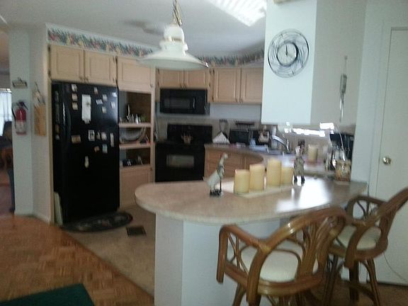 2nd image of 472 Avanti Way Blvd
