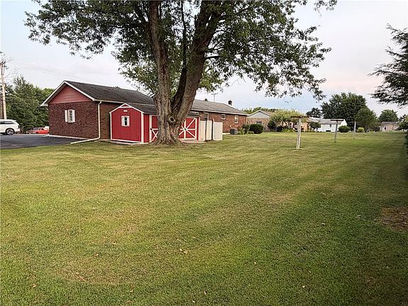 3rd image of 2662 Community Dr