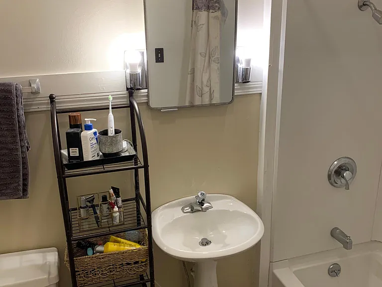 719 SW Lincoln St #2 — Photo 26