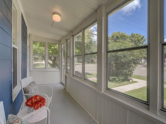 4th image of 858 Watson Ave