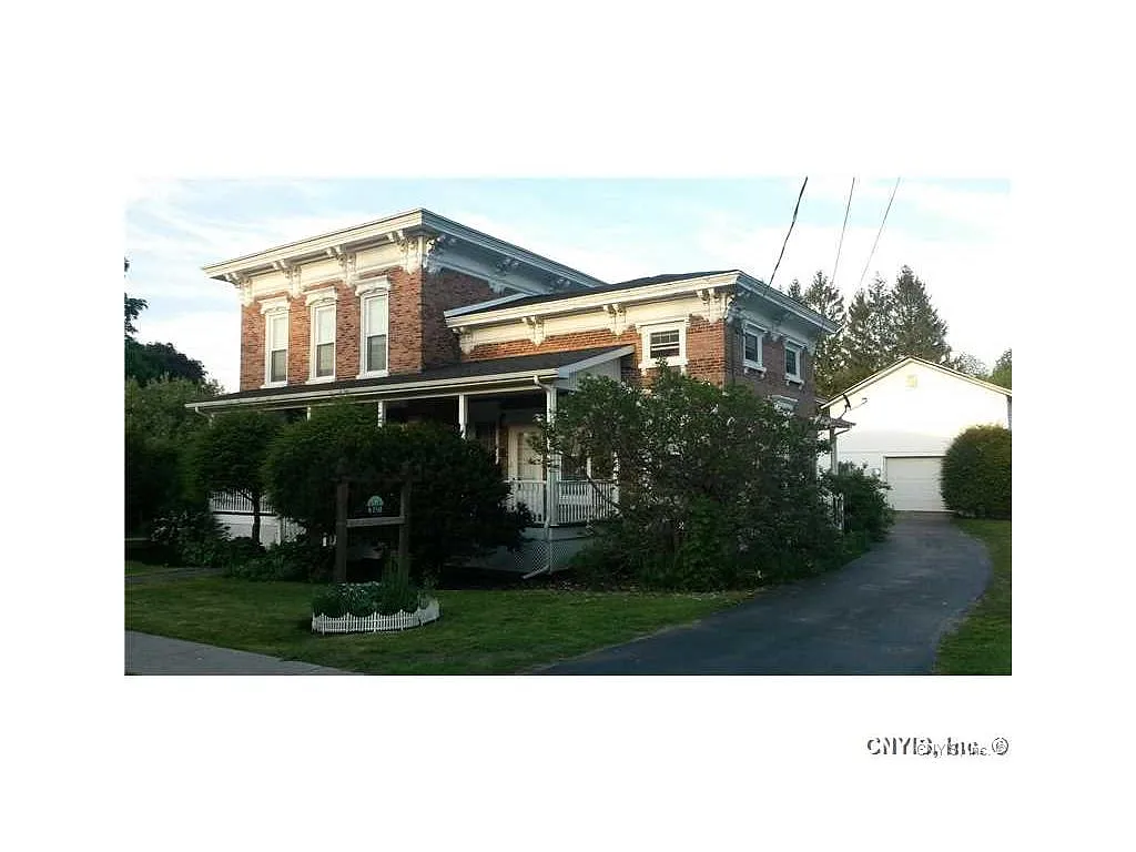 6150 N Main St photo 1