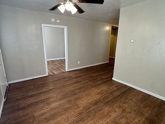 3rd image of 212 SW 37th Ave