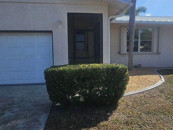 3rd image of 4420 Palm Dr