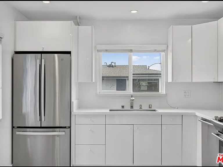 119 Paloma Ave #M — Photo 11