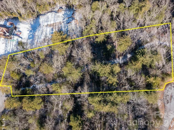 999 Trellem Trl #12, Hendersonville, NC 28739