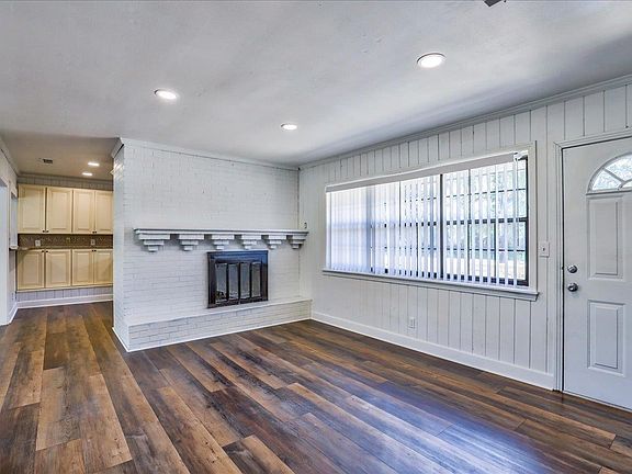 4th image of 2961 Lakeshore Dr