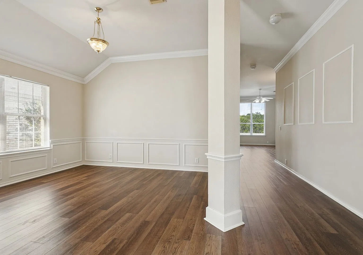 Single Story in Stone Oak! — Photo 4