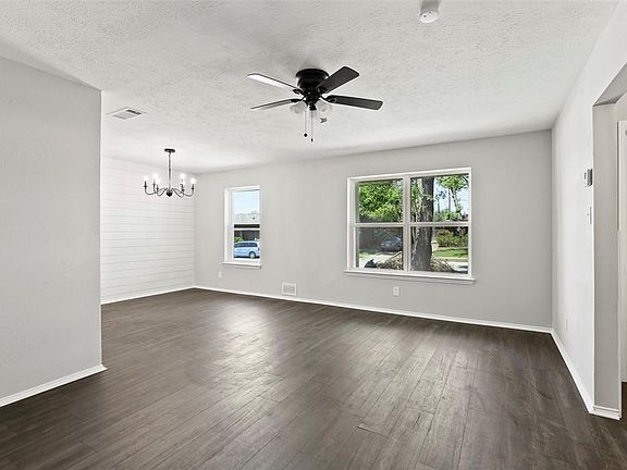 3rd image of 8722 Forest Green Dr